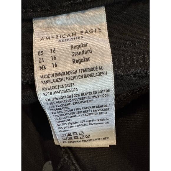 NWT American Eagle Next Level Stretch Black Wash Capri Jeans Women’s Size 16R - Picture 3 of 4